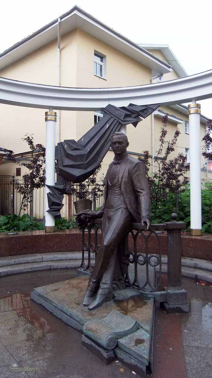 Фото Памятник Леониду Собинову 