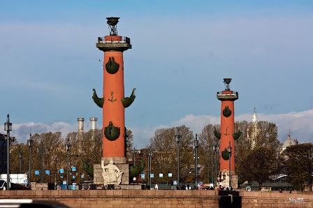 Фото Ростральные колонны