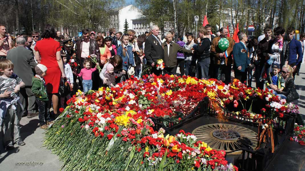 9 мая!  Празднование Дня Победы в Ярославле! Вечный Огонь!